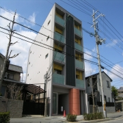 E9 Flat